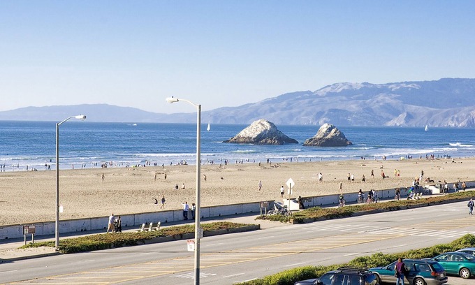 Outer Richmond Condo | WOW! DIRECT OCEAN VIEW, Parking, Balcony , Across from Beach, UPDATED appliances