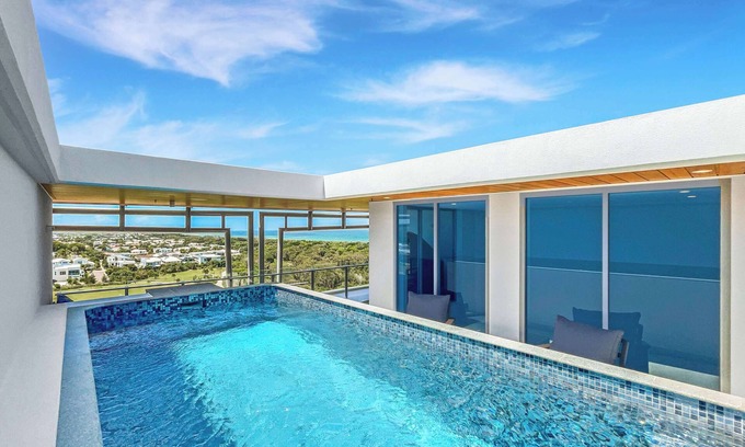 Bokarina Apartment | WOW FACTOR 5+! Brand New Luxurious Penthouse Rooftop Pool