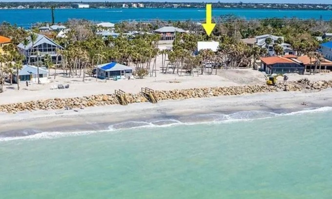 Englewood House | WOW! THE ULTIMATE LUXURY BEACH FRONT HOME with FULL PRIVATE GULF FRONT BEACH!