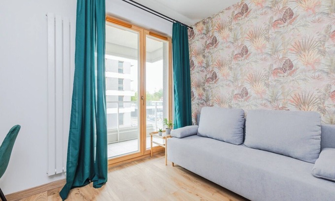 Wlochy Apartment | Wschodu Słońca Cosy Studio with Balcony
