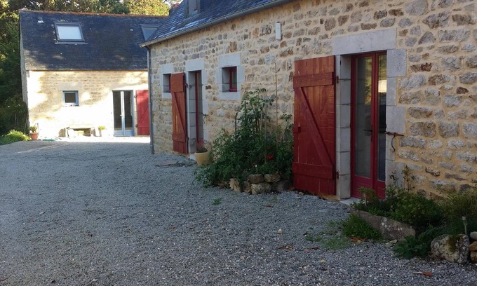 Clohars-Fouesnant House | www.kerlaret.com nFamily house for up to 6 people.nBenodet is 1 km away