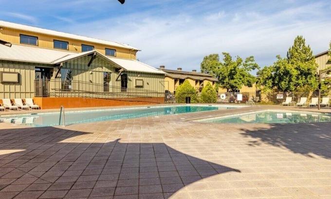 Angels Camp Condo | Wyndham Angels Camp- Angels Camp, CA - 3 Bedroom