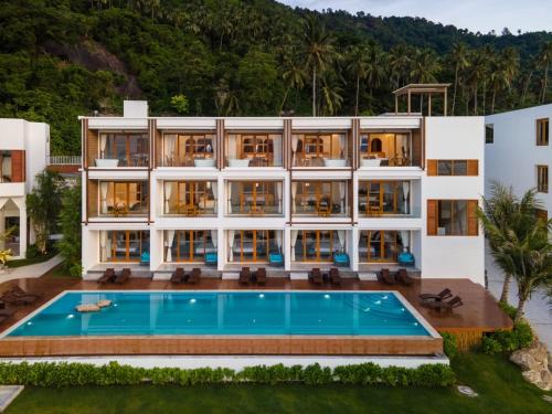 Khanom Hotel | X-Sea Khanom Harbor Bay Resort
