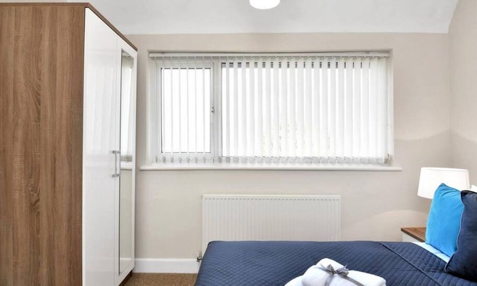 Sheldon Apartment | Xclusive Living Stay near Airport / NEC, The Whitecroft