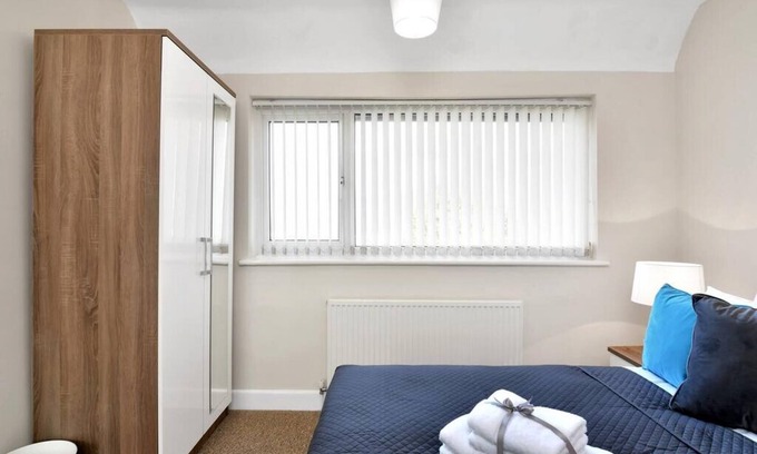 Sheldon Apartment | Xclusive Living Stay near Airport / NEC, The Whitecroft