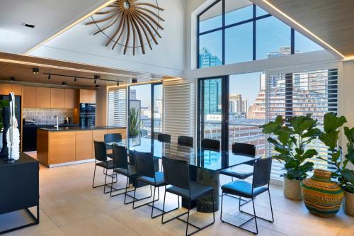 Cape Town City Centre Apartment | Xenia Signature Collection by Totalstay