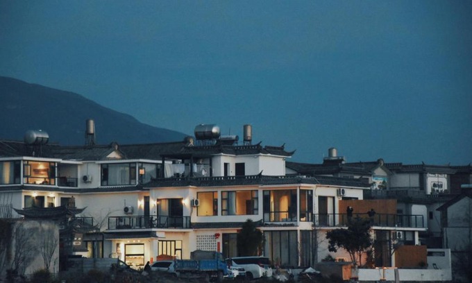 Dali Town Hotel | Xizhou Feng Shangju