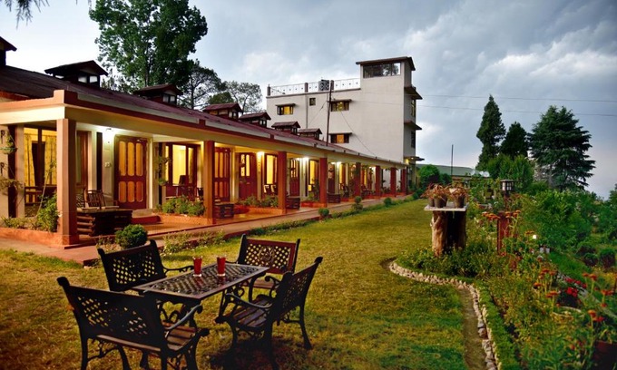 Chiliyanaula Resort | Xomotel Ranikhet Heights