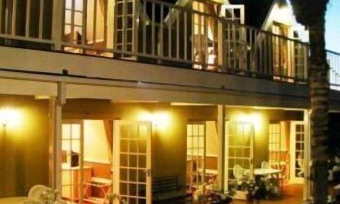 Oudtshoorn House | Yamkela Guest House