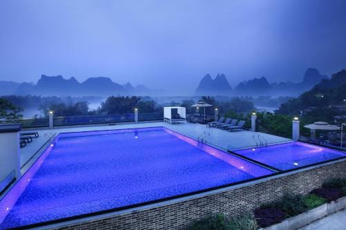 Yangshuo Hotel | Yangshuo Lijiang Fuhai Riverside Resort Hotel