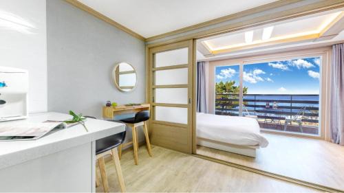 Sokcho House | Yangyang Haettuneonchangmoon Pension