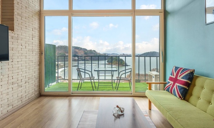 Yeosu House | Yeosu Island Pet Pension