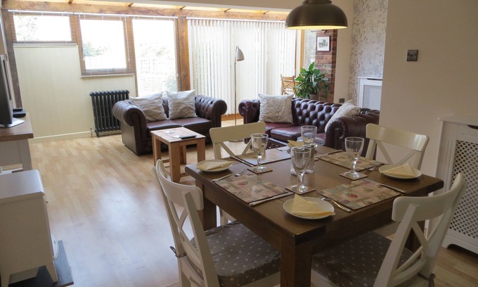 Bicester Cottage | Yogis Cottage Is Cotswold Country Charm With Modern Facilities