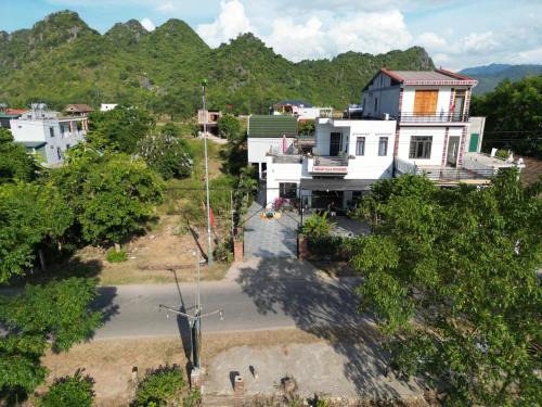 Phong Nha Bed & Breakfast | Yolo Pool Villas