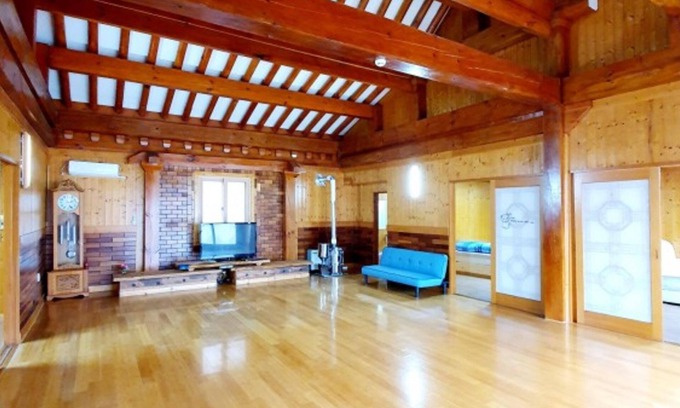 Yongin House | Yong Yejik Hanok Pension
