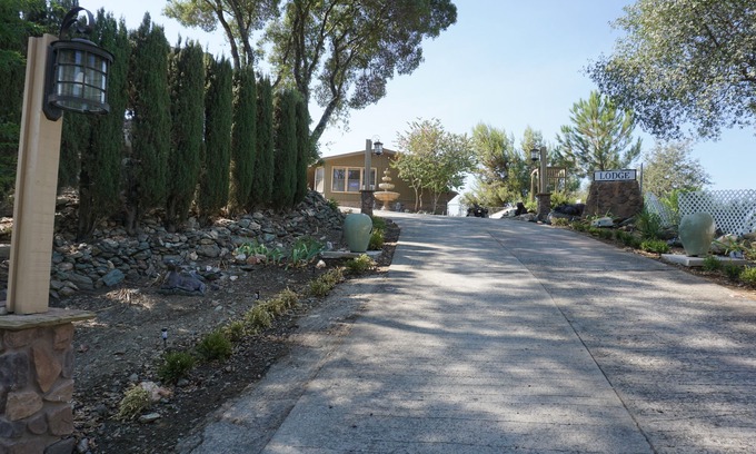 Coulterville Hotel | Yosemite Gold Country Lodge