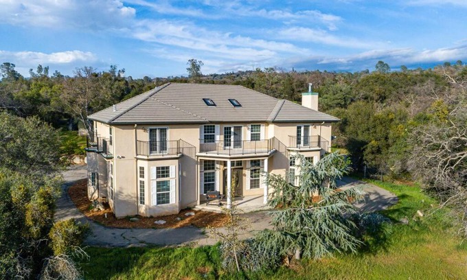 Coarsegold Villa | Yosemite South Presidential Mansion