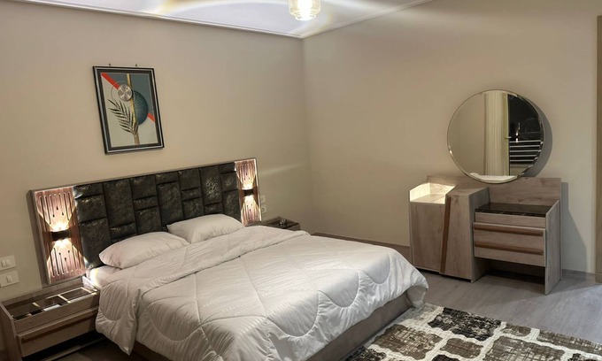 6th of October City Apartment | You can learn more about Egyptian culture and visit the pyramids in ten minutes.