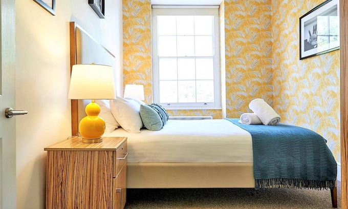 Bristol Apartment | Your Apartment Berkeley Sq Pads #1
