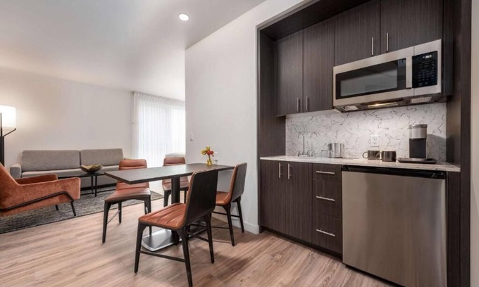 Central Area Hotel | Your Gateway to Salem's Charm! Pet-friendly Property, Parking Onsite!