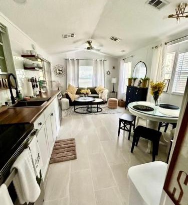 Kissimmee House | Your home away from home! Entire cottage- Disney