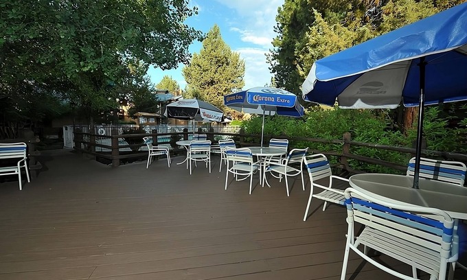 Orchard District Hotel | Your Home Away From Home! 2 Convenient Units, Free Parking, Pet-Friendly