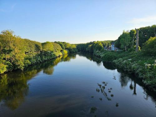 Houghton le Spring House | Your Home from Home - River bank