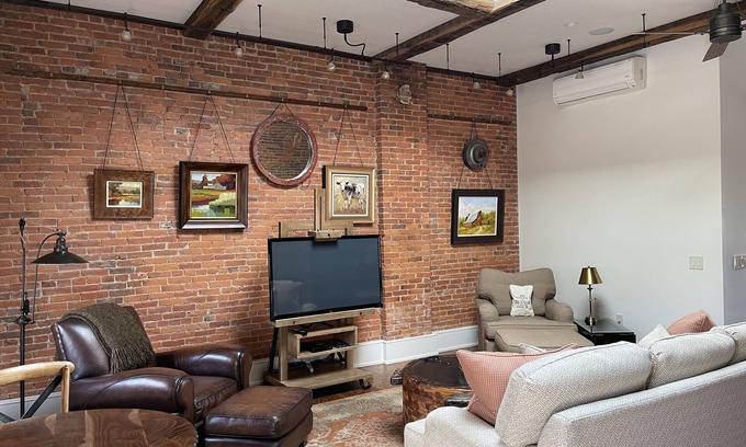 Chagrin Falls Apartment | Your Main Street Studio
