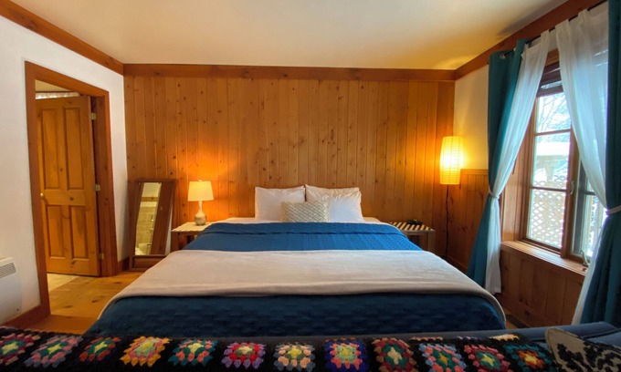 Mont-Tremblant House | Your own private park in a paradise 4 en suite bedroom house in Mont-Tremblant.