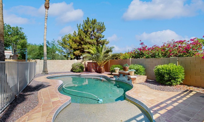 Starlight Estates House | Your Perfect Family Retreat in Sunny Peoria—Relax, Swim, Play, Repeat!