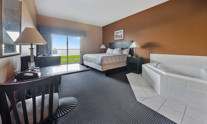 Put-in-Bay House | Your Private Oasis: 1BR with Jacuzzi and Breathtaking Scenery