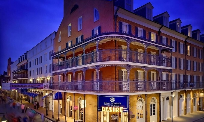 French Quarter Resort | Your Ultimate Leisure Stay Near Jackson Square! Pets are Allowed, w/Pool