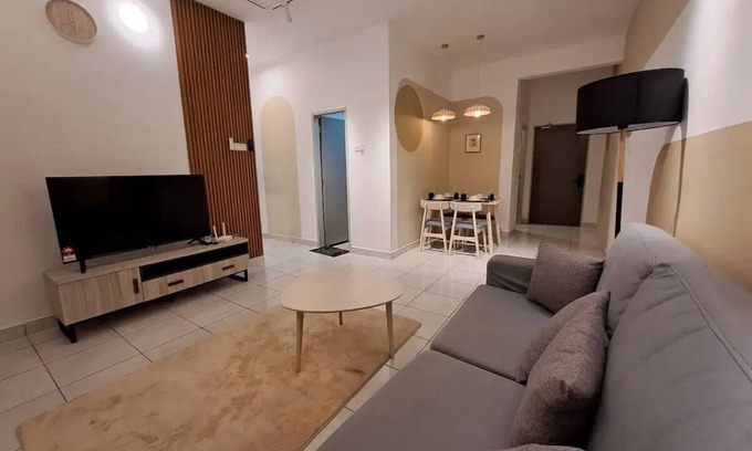 Nilai Apartment | Youth City Residence/2 Room/KLIA/Nilai/Pool