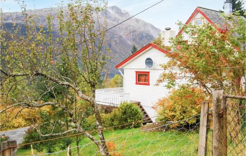 Kvinnherad House | Ytre Matre