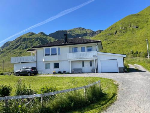 Flakstad House | Yttersand Accomodation