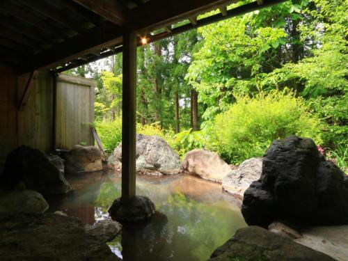 Shiozawa Onsen Hotel | Yunohirakan