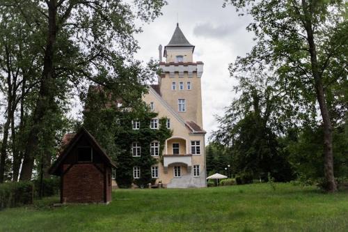 Nowecin Hotel | Zamek Nowęcin