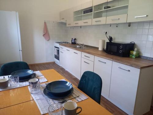 Sneky Apartment | Zastávka v lázeňském trojúhelníku apartmán 4