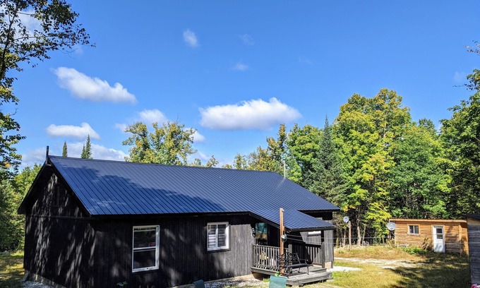 Cayamant House | Zen Forest Retreat