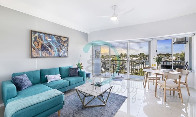 Cullen Bay Apartment | Zen Marina: Bayview ~ Balcony ~ Executive Suite