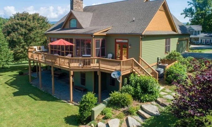 Whittier Cabin | Zen Mountain offers luxurious exclusiveness only found in the Smoky Mountains