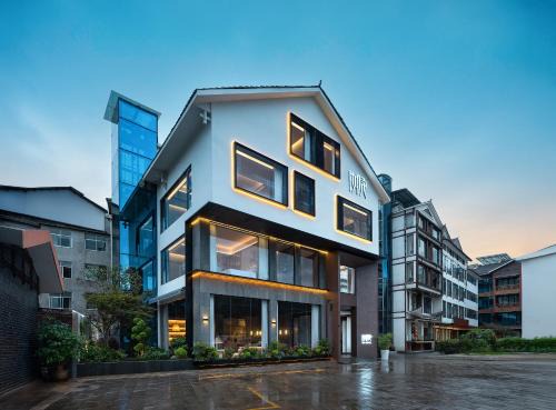 Wulingyuan Hotel | Zhangjiajie National Park RU Hotel-Free pick up service