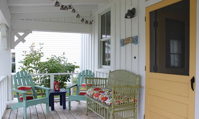 Seabrook House | Zinnias Cottage: 2 BR / 2 BA seabrook in Pacific Beach, Sleeps 4