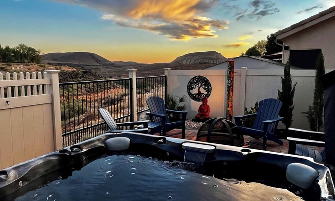 La Verkin House | ZION FAMILY RETREAT, Lovely 4-bedroom home Near Zion Canyon with hot tub