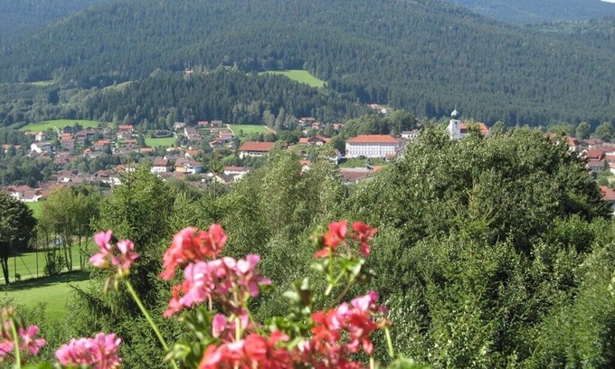 Lam Apartment | Zwei Zimmer Appartement (ca. 45qm) mit Südbalkon