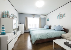 Flat Peace Chair House