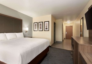 AmericInn by Wyndham Appleton Airport