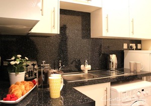 The Lower Gathering - Town Centre - Sleeps up to 10