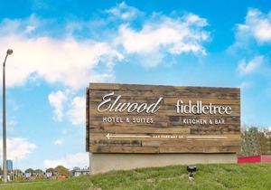 Elwood Hotel & Suites