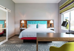 Hampton Inn & Suites Pittsburgh New Stanton PA